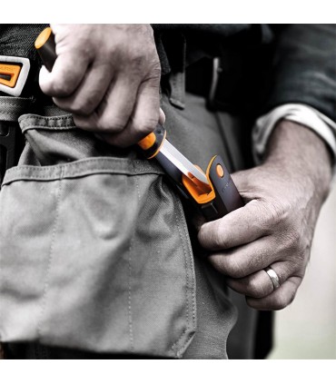 Fiskars 1023620 Ağır İş Kılıflı Entegre Bilemeli Bıçak